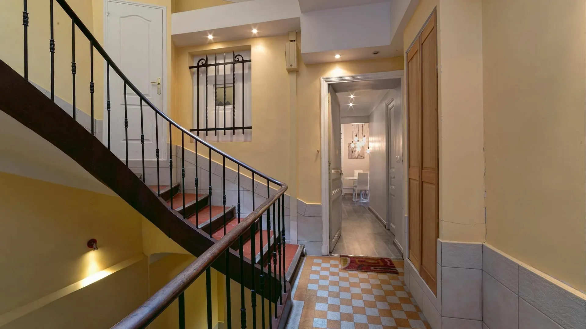 The Boat Apartment 1 Cannes France
